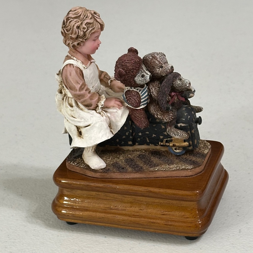 Vanmark All Aboard Musical Figurine JD88785 Teddy Bears Wood Base Vintage 1999